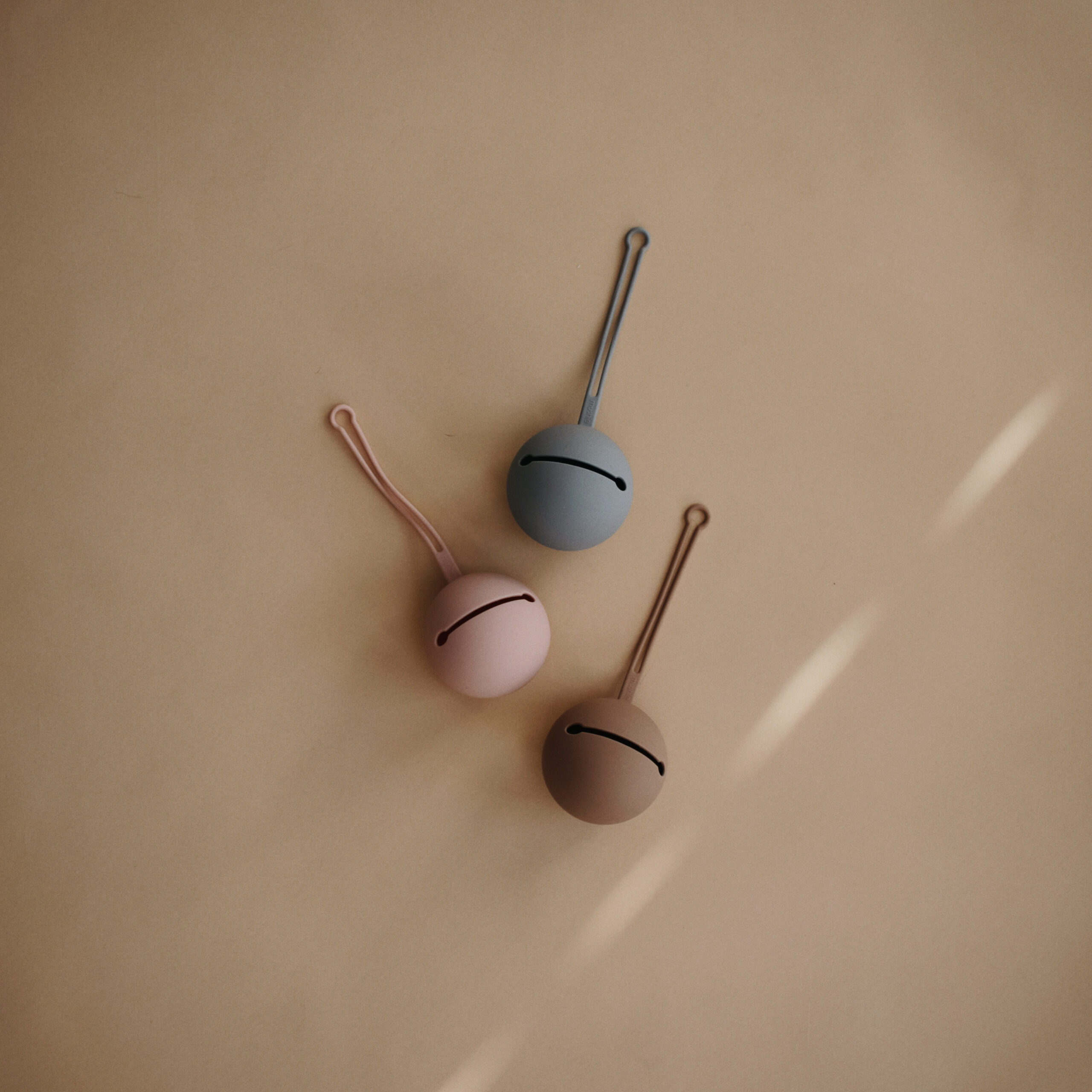 Mushie Θήκη Πιπίλας Σιλικόνης Cloudy Mauve - Image 3