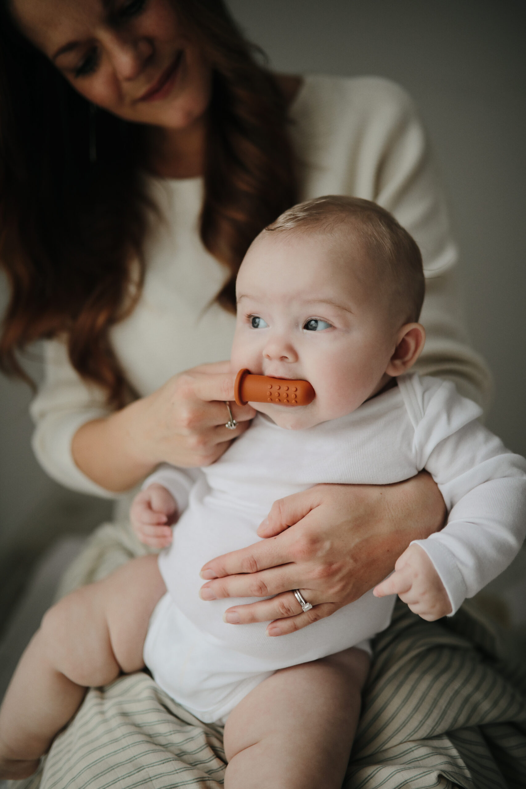 Mushie Βρεφική Οδοντόβουρτσα Δαχτύλου για 0m+ 2τμχ Soft Lilac/Ivory - Image 6