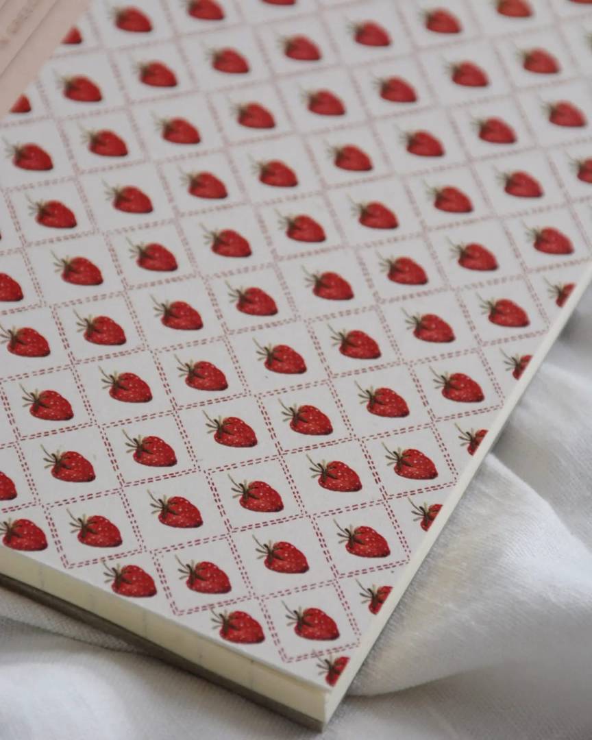 Petit Manou Σημειωματάριο Strawberry Ecru - Image 5