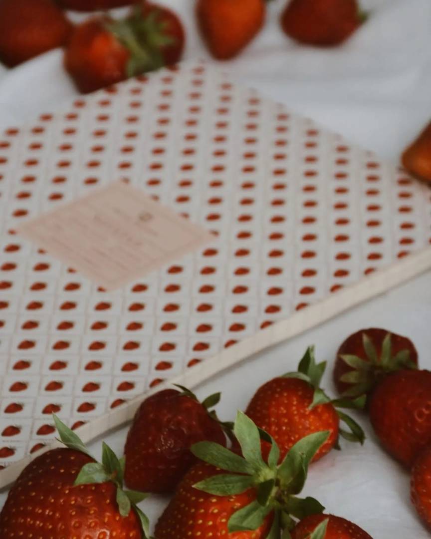 Petit Manou Σημειωματάριο Strawberry Ecru - Image 4