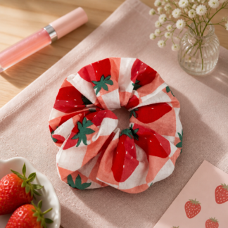 Mood Scrunchie strawberries χειροποίητο